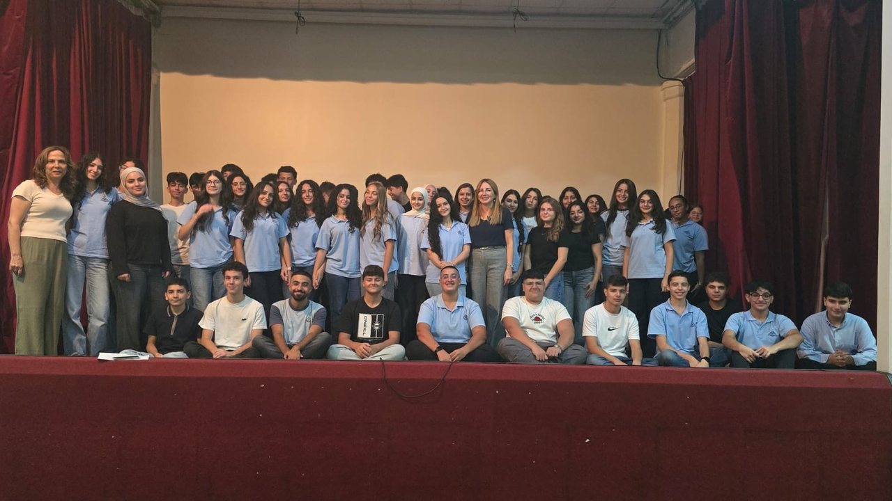 Middle and Secondary Students in Academic Seminar